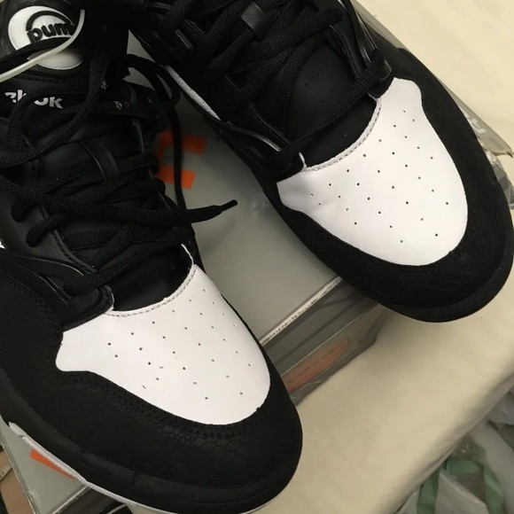 Reebok Classic Pump Omni Lite Black 4139031 - size 11 - New With Distressed  Box - Picture 11 of 12